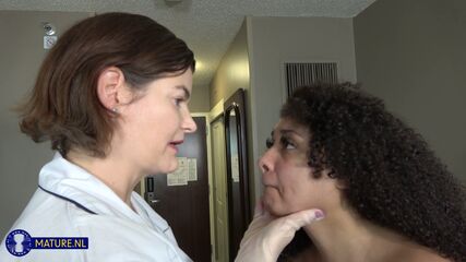 Hot Lesbian Hard MILF